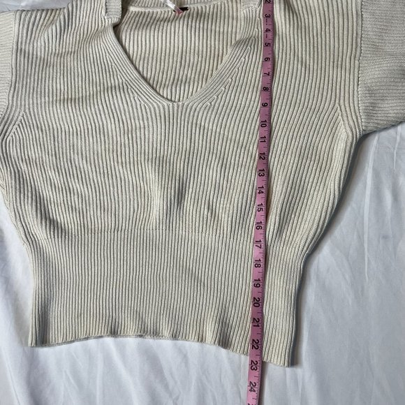 Free People Women's‎ Cream Knit V-Neck Sweater Sz XS - Picture 6 of 6